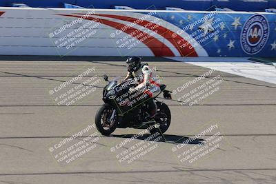 media/Aug-27-2022-Fastrack Riders (Sat) [[c588535105]]/Level 1/Session 1 Start Finish/